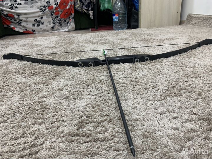 Лук и стрелы для стрельбы и охоты