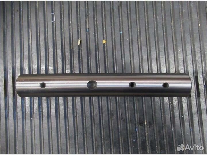 Шкворень ум Mitsubishi FD10-20N Nissan L01 1F1