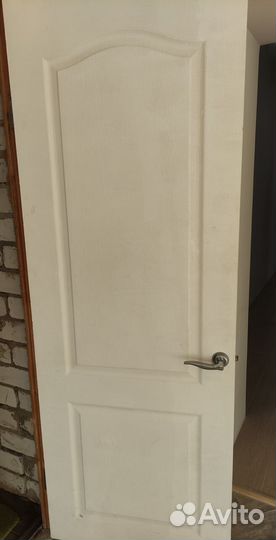 Межкомнатные двери бу с коробкой и ручками