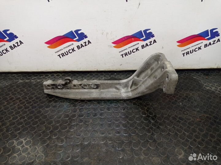 Кронштейн глушителя Volvo FH