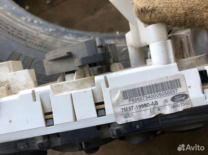 Блок управления печкой форд фокус 2