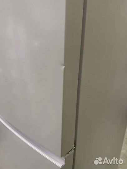 Холодильник Haier, белый на 364 литра