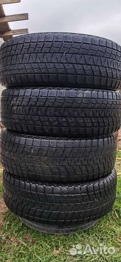 Bridgestone Blizzak DM-V1 275/60 R20