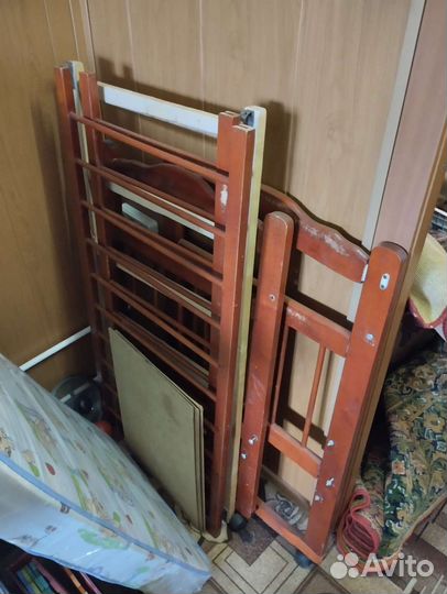 Детская кроватка