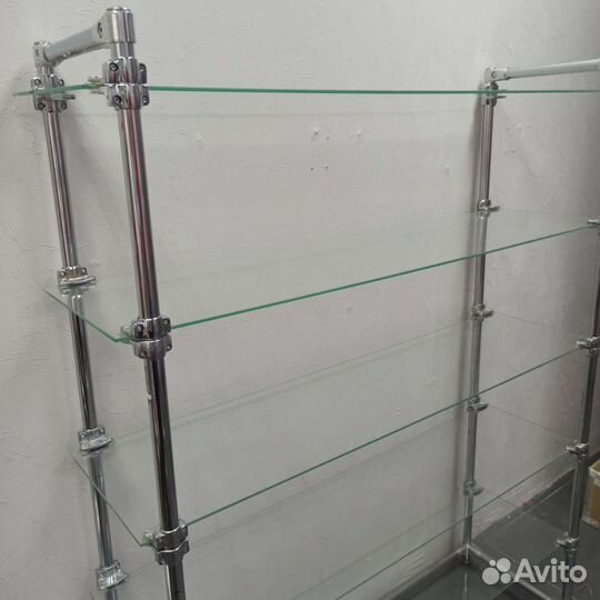 Стеллаж стеклянный