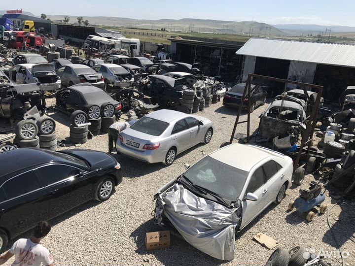 Бампер на camry 50