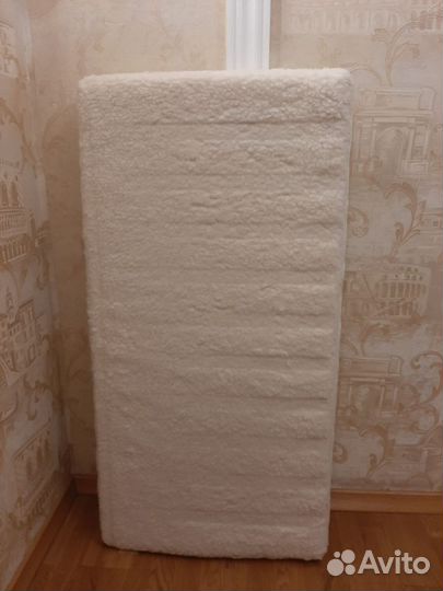 Детская кроватка с маятником и ящиком