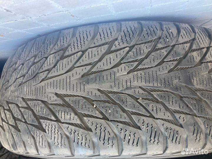 Nokian Tyres Hakka V 215/60 R16