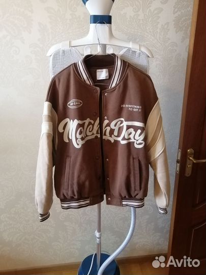Бомбер на девочку