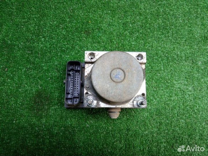 Блок abs (насос) Renault Duster K4MA690 2013