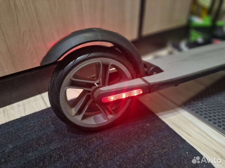 Электросамокат Ninebot KickScooter ES2