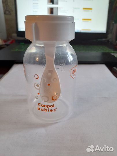 Бутылочка с ложкой для первого прикорма