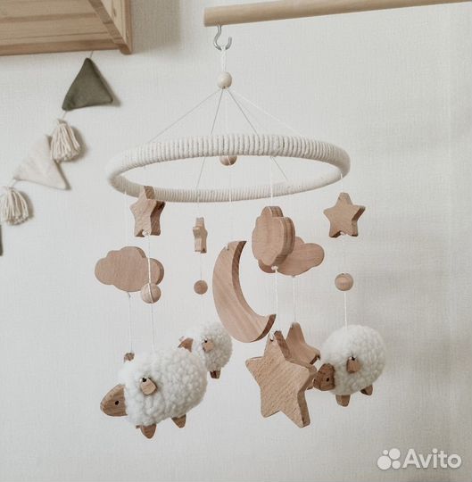 Мобиль на кроватку с кронштейном