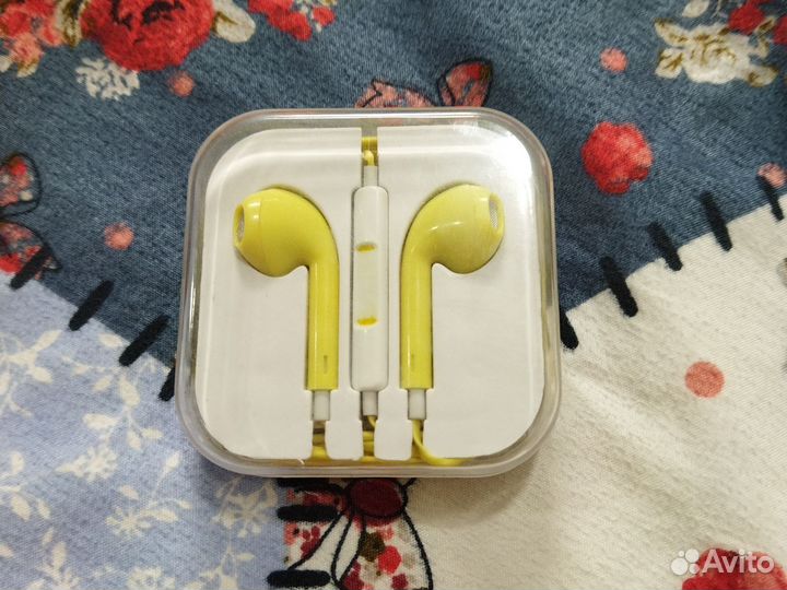 Наушники с микрофоном новые
