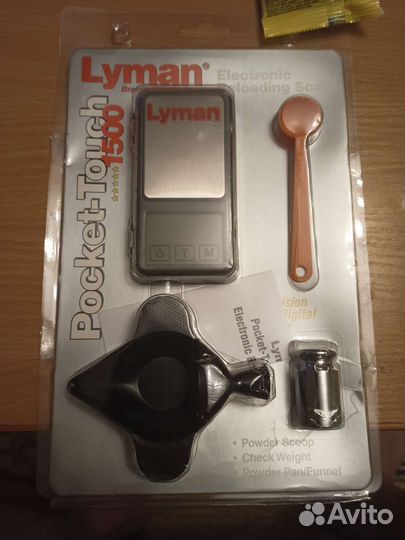 Динамометрическая отвертка, весы, штангенциркуль