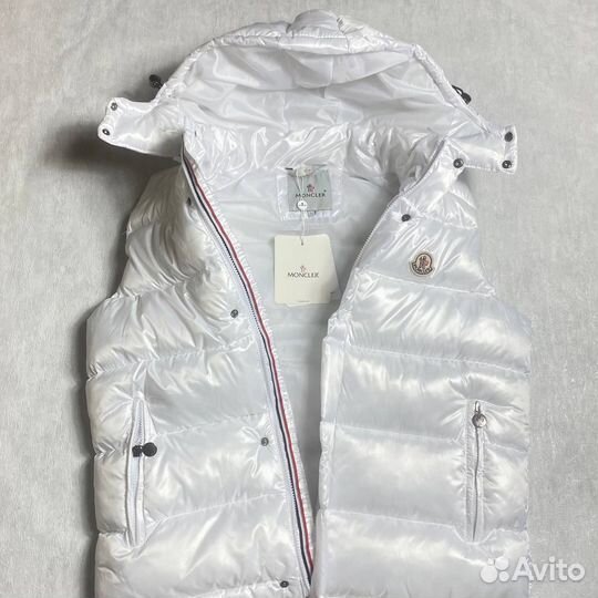 Жилетка Moncler белая