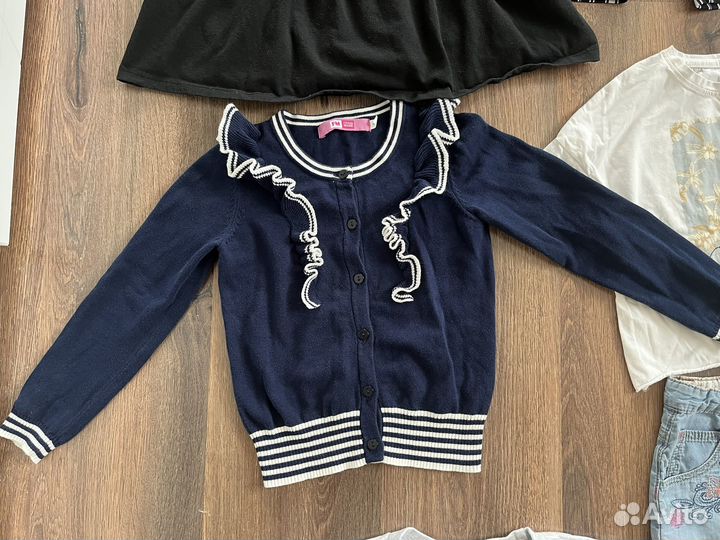 Продам пакетом одежду для девочки.110-116