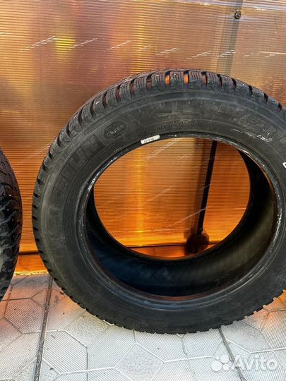 Зимняя резина michelin r18/255/55