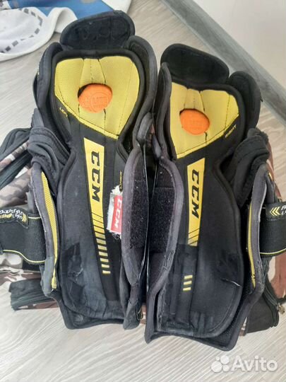 Щитки хоккейные 11