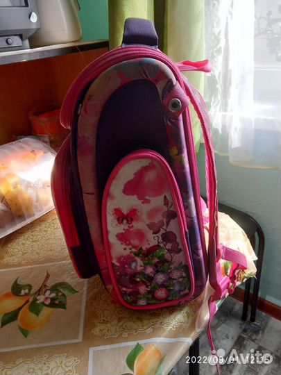 Портфель школьный для девочки