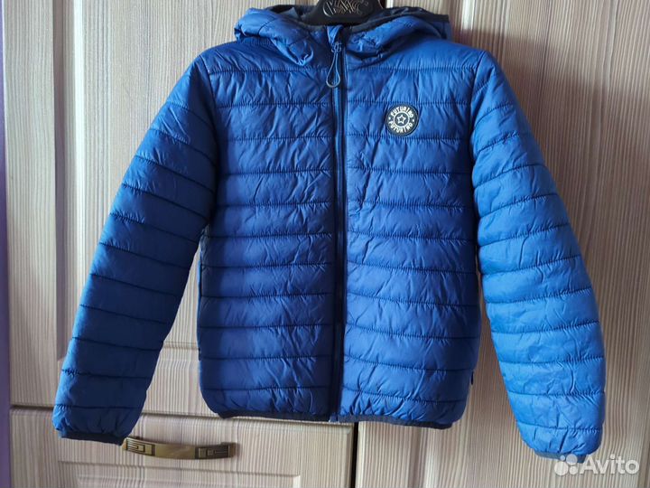 Куртка легкая для мальчика 128 см