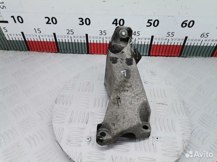 Кронштейн двигателя Audi A4 B6 2002 8E0199305A