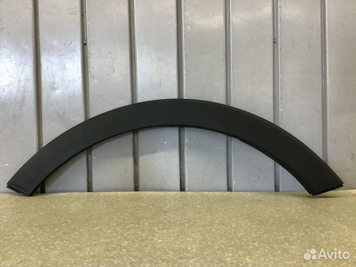 Накладка переднего крыла левого Kia Sportage 2010