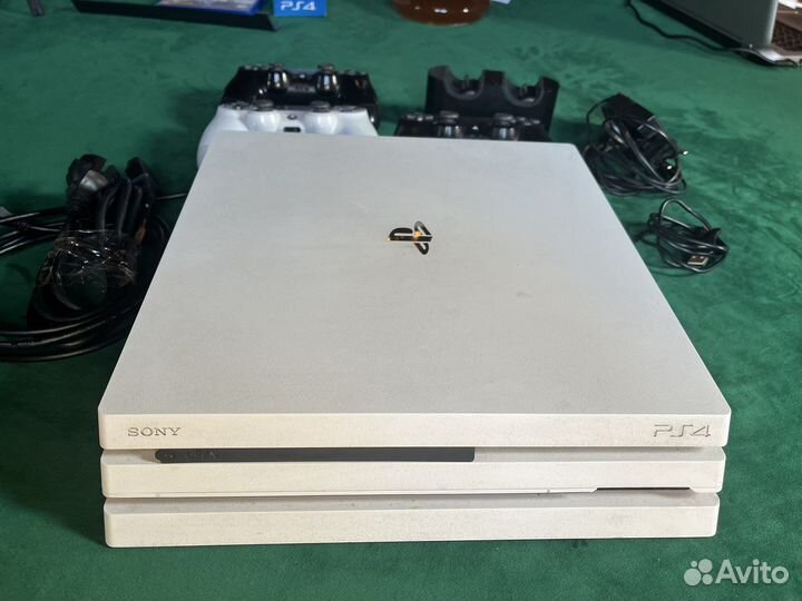 Приставка Sony PlayStation 4pro