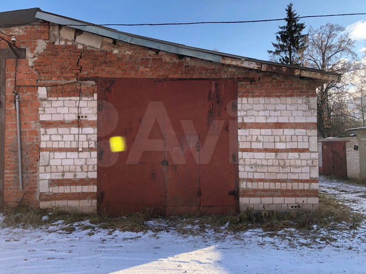 Гараж, > 30 м²