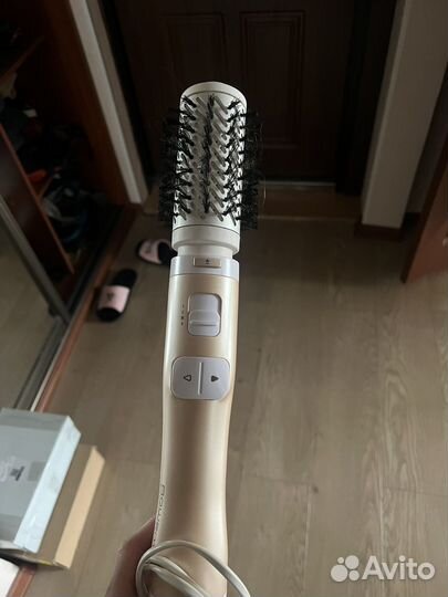 Фен щетка вращающаяся rowenta