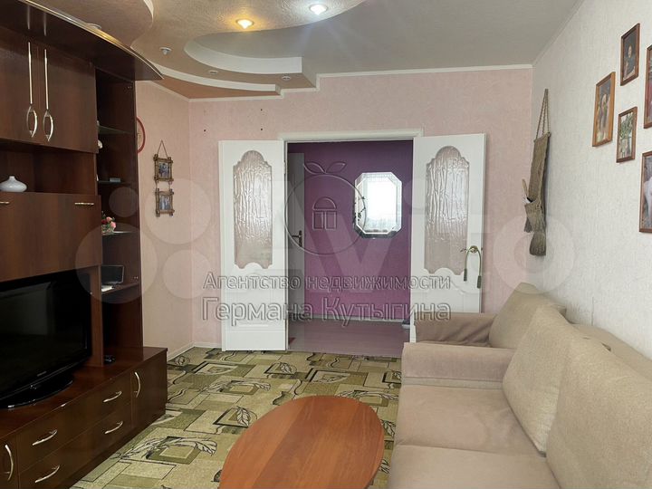 2-к. квартира, 50 м², 6/9 эт.