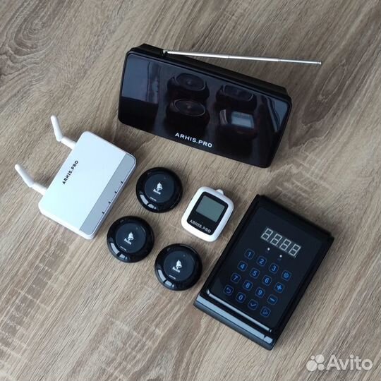 Кнопка вызова официанта, часы, табло, пуль, репите