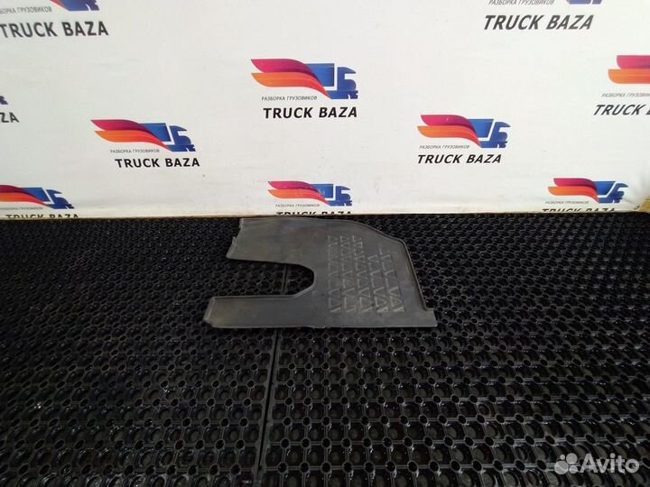 7482303799 Коврик салона левый Renault T