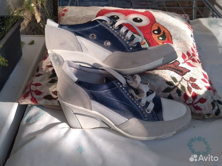 Туфли спортивные женские