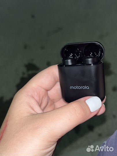 Беспроводные наушники motorola vervebuds 110