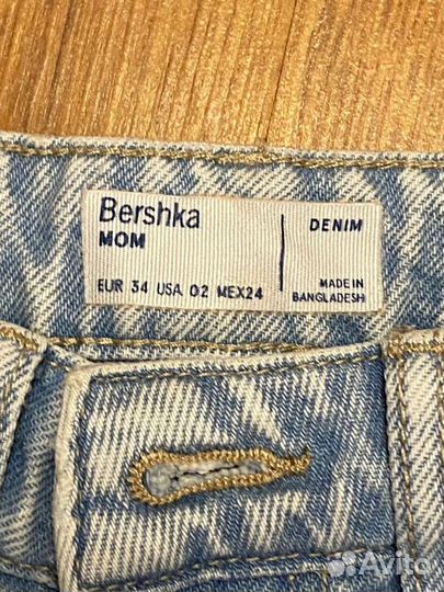 Джинсы bershka mom 34