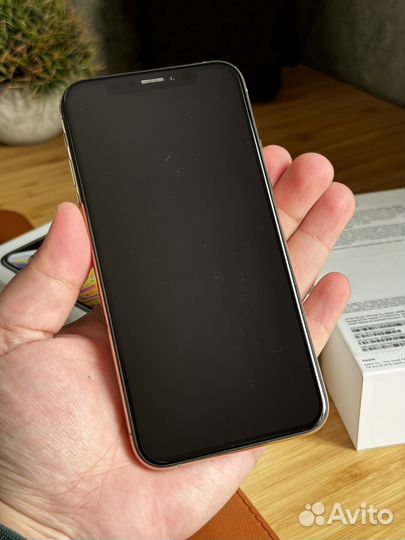 iPhone Xs, 64 ГБ