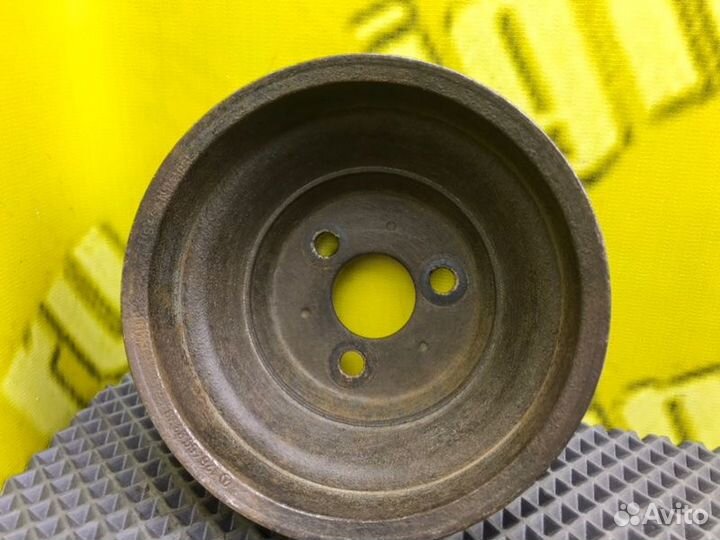 Шкив насоса гур Mercedes-Benz S-Class W126 M116
