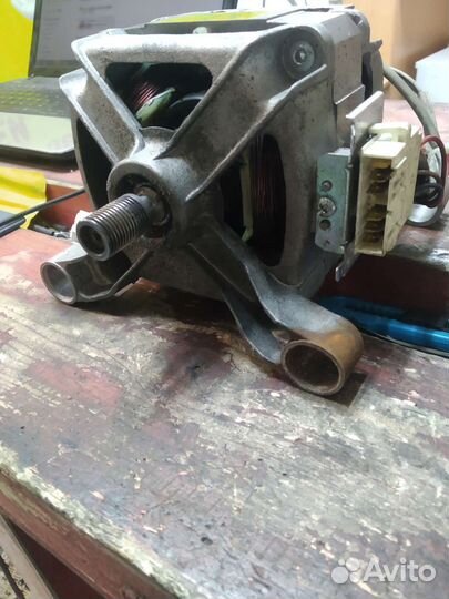 Двигататель Индезит 160024868.00