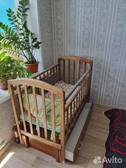 Детская кроватка