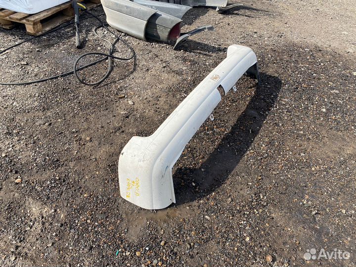 Бампер задний Toyota Corolla 1993г