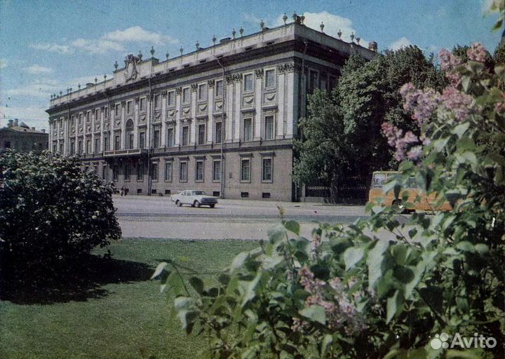 Санкт Петербург 143 тыс фото + 1.6 млн фото союза