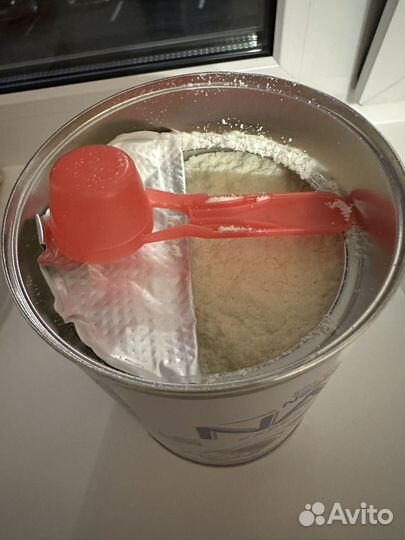 Молочна смесь Nan кисломолочная