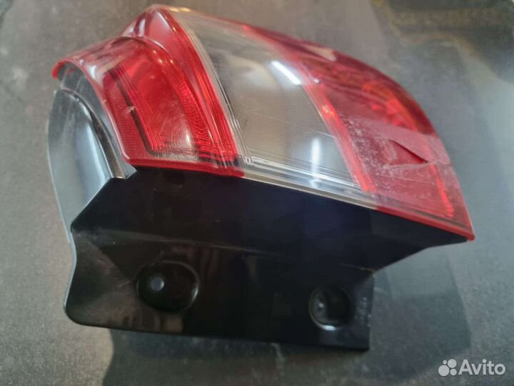 Фара. Suzuki SX4