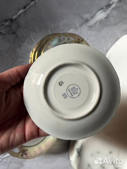Фарфоровые блюдца из серии 