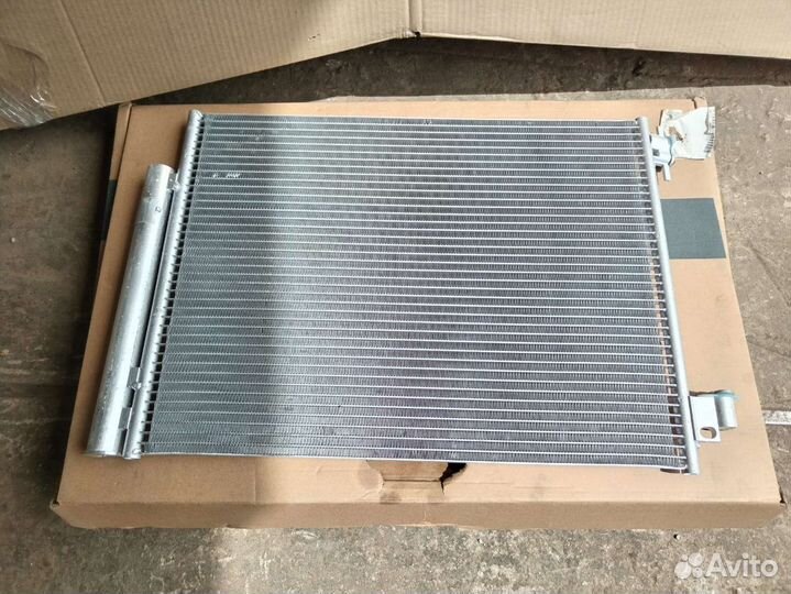 Радиатор кондиционера Renault Logan 2 Sandero 2