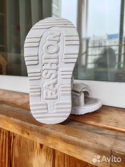 Сандалии для девочки 22