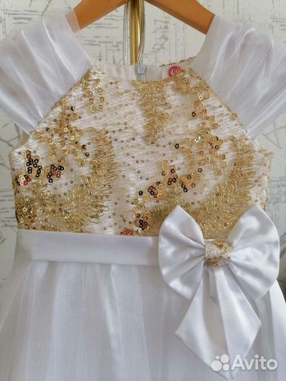 Платье нарядное