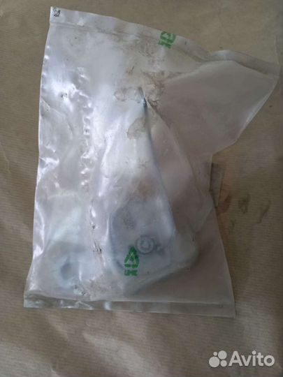 Замок капота Renault Duster