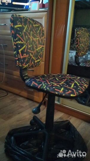 Кресло детское бюрократ CH-204NX, на колесиках